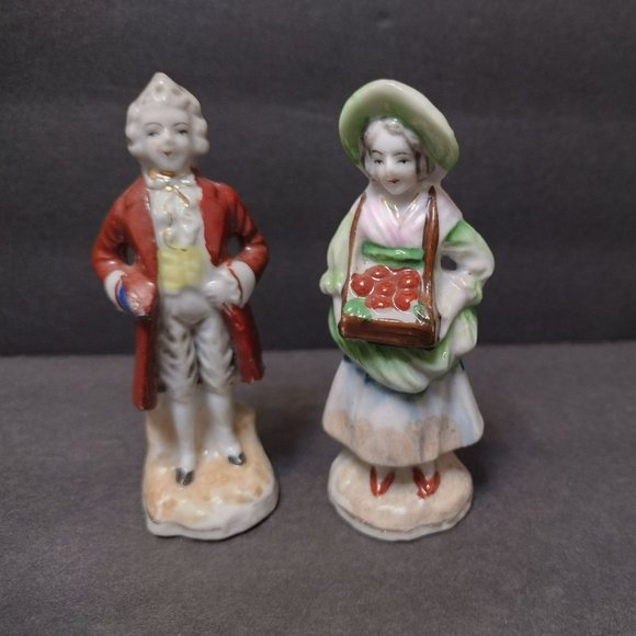 Made in Occupied Japan Figurines, Gentleman and Woman with Apples, Porcelain - Picture 1 of 9